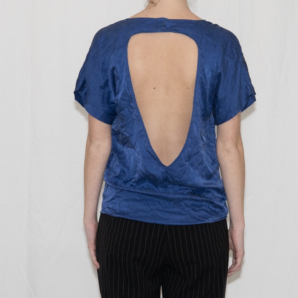 Y2k blue silk blouse backless size XS quiksilver silk
